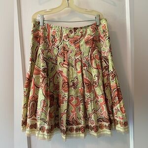 Pleated skirt with gold trim - Size S or 4